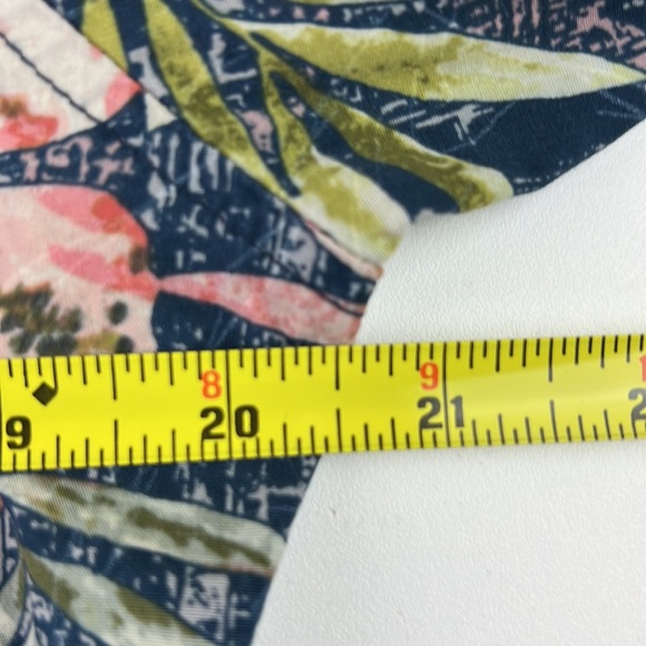 Tori Richard men's blue floral print button down shirt - Picture 3 of 7